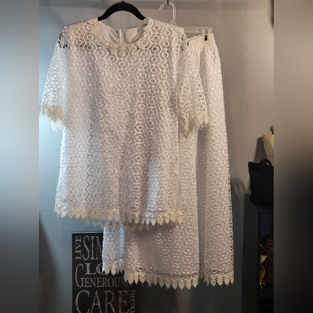 Elegant White Lace Two-Piece Set